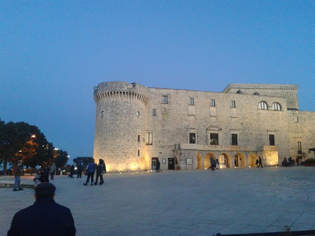 Dimora Delle Badesse Bed & Breakfast Conversano Luaran gambar
